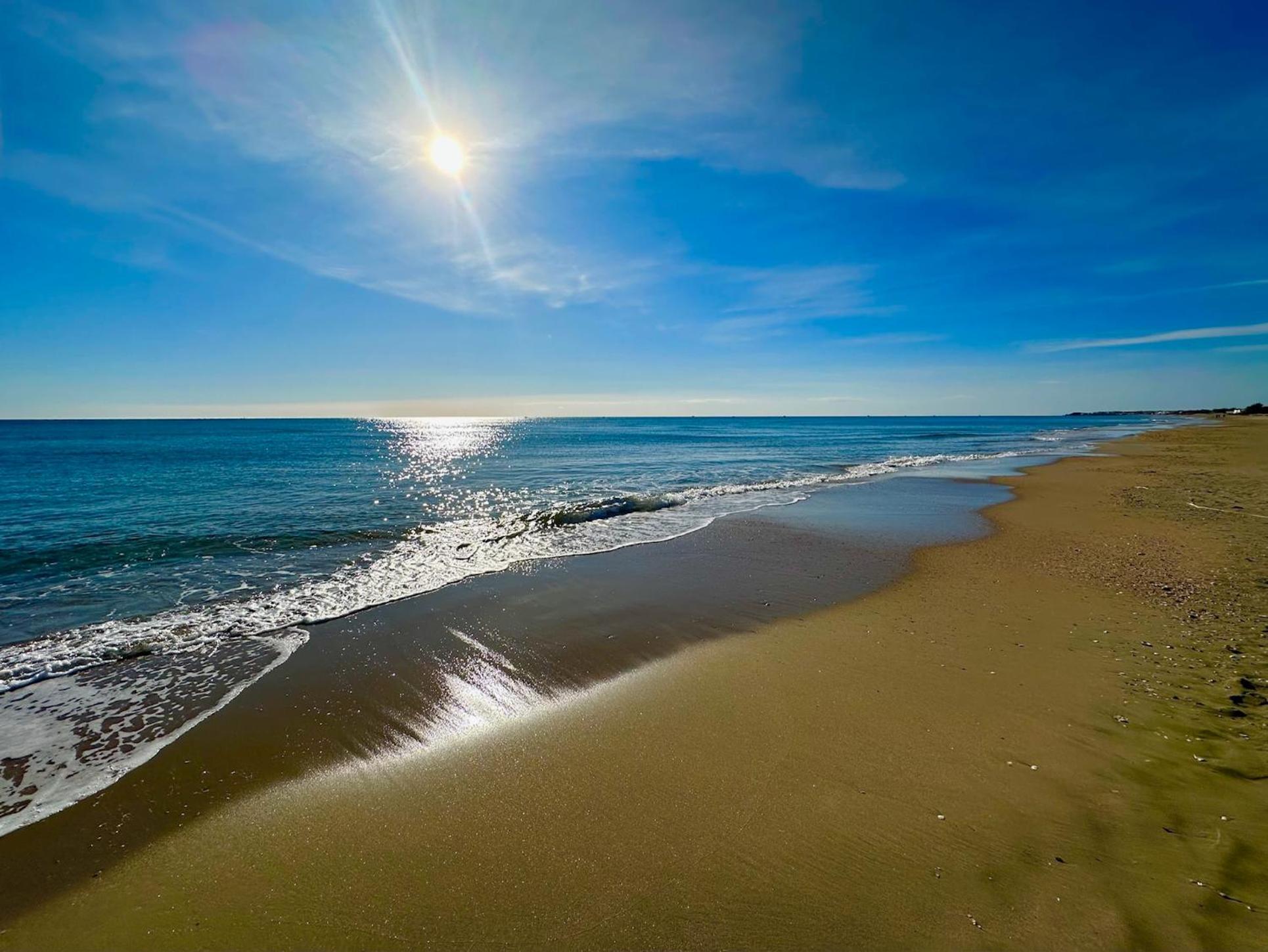 Le Sunset Marseillan-plage, Entre Et Lagune De Thau, Etape Velo, Famille, Couple, Vrp, Toutou Admis, Jardin, Parking Prive Gratuit, Velos, Clim, Wifi Fibre Gratuite, Commodites, Et Piste Cyclable A Proximite, 6 Couchages Nous Cont Appartement Marseillan (Herault)